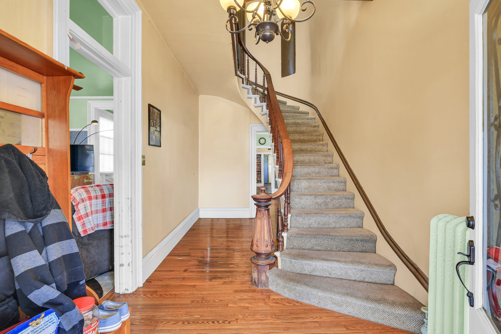 343 W Center Street Property Photo 6