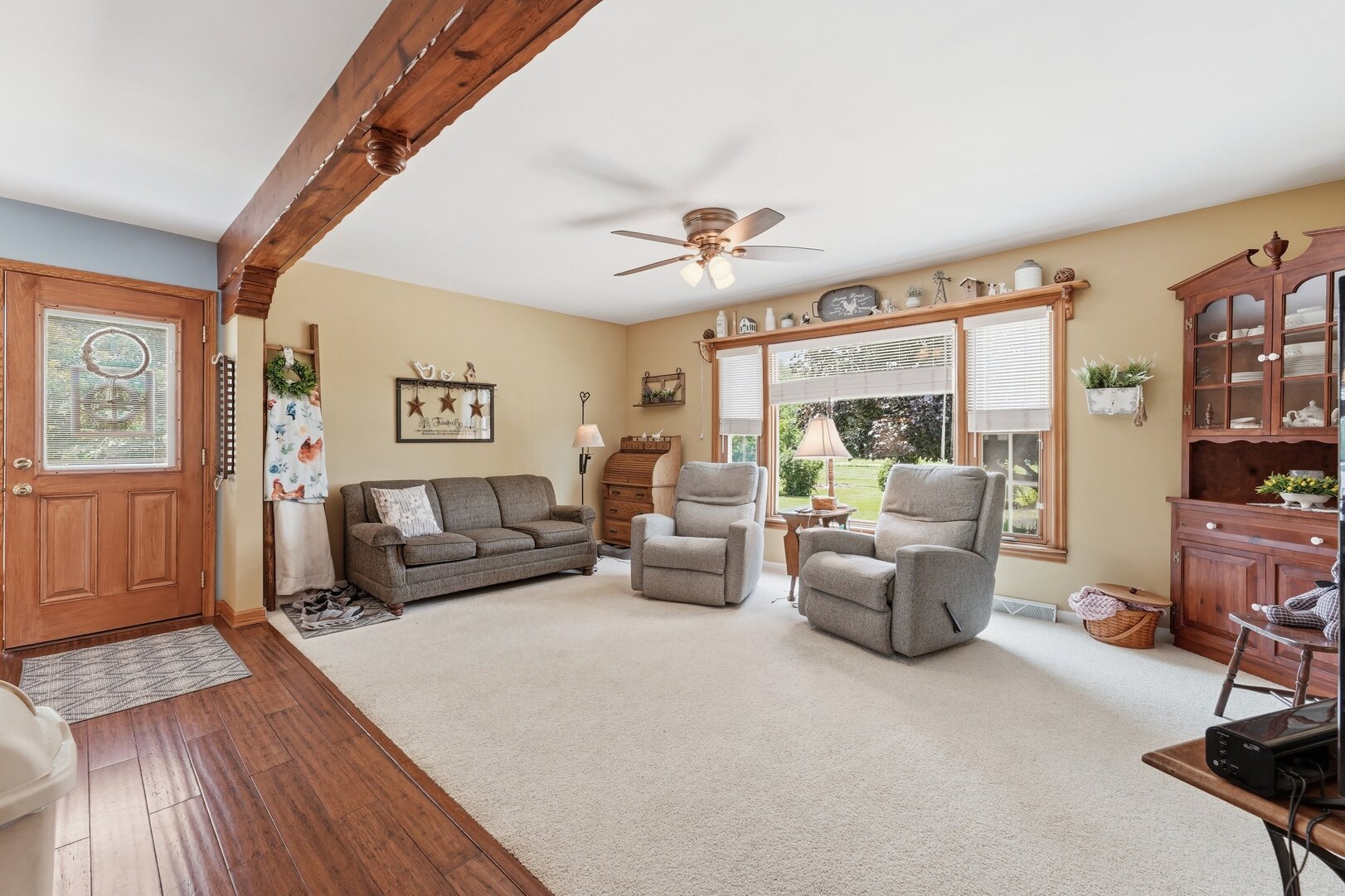12640 S Tripp Avenue Property Photo 12