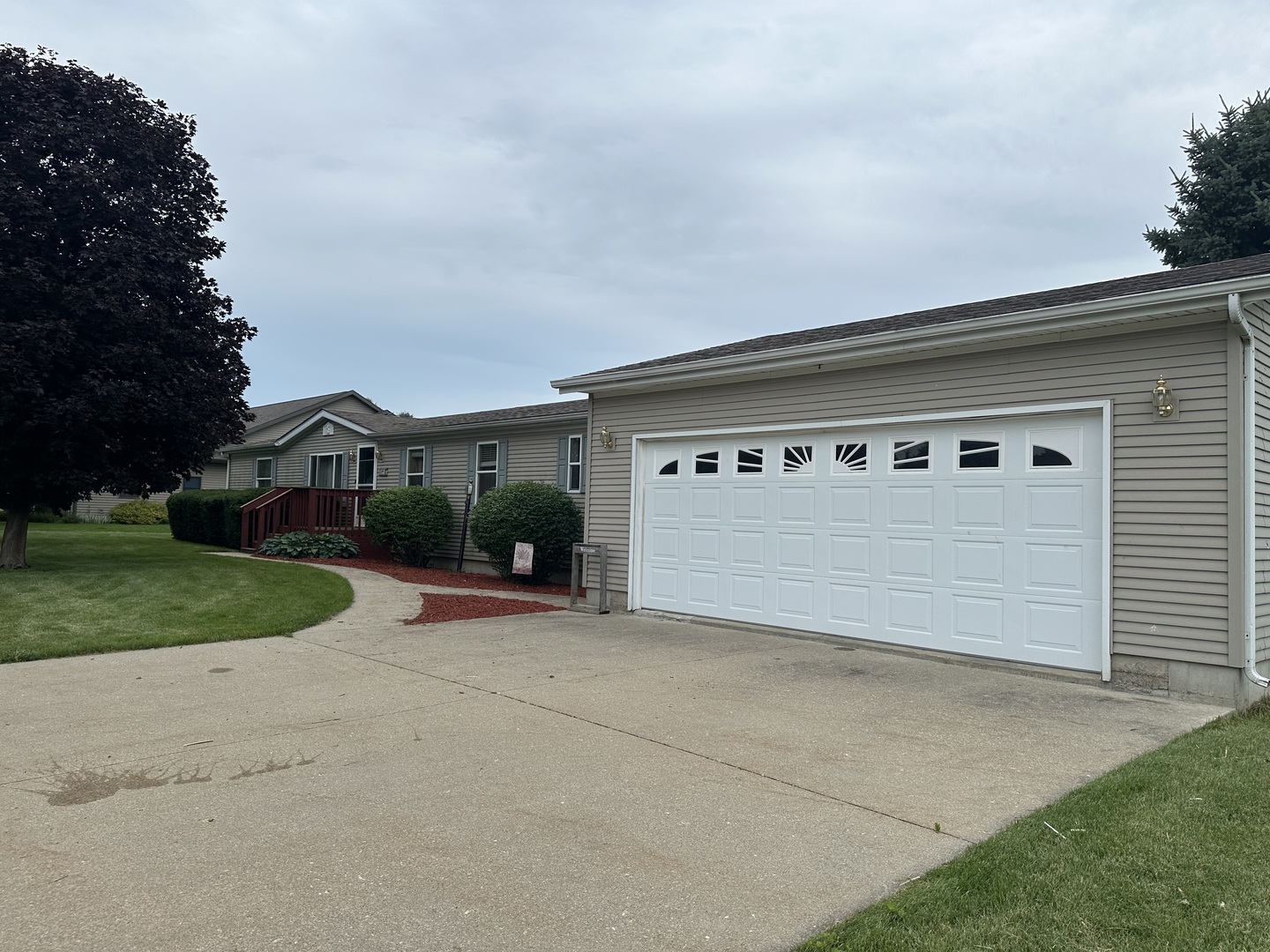 409 9th Street Property Photo 2