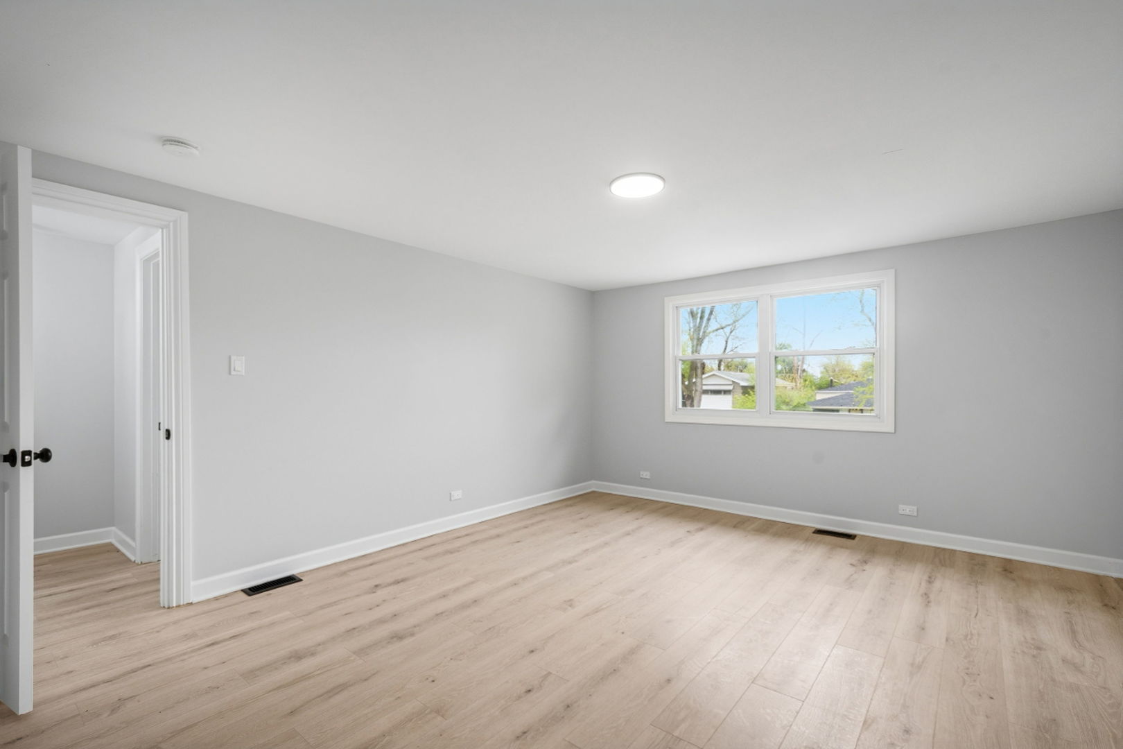 15418 Minerva Avenue Property Photo 12