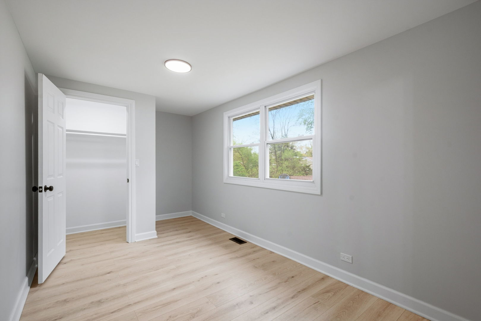 15418 Minerva Avenue Property Photo 15