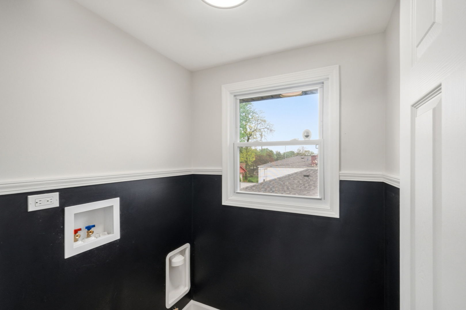 15418 Minerva Avenue Property Photo 18