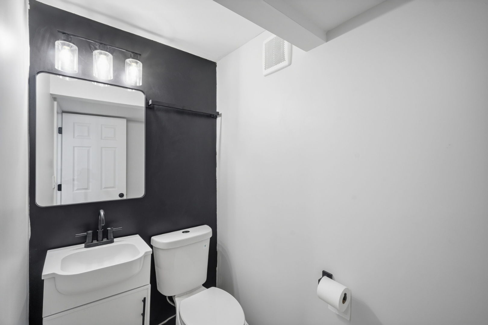 15418 Minerva Avenue Property Photo 19
