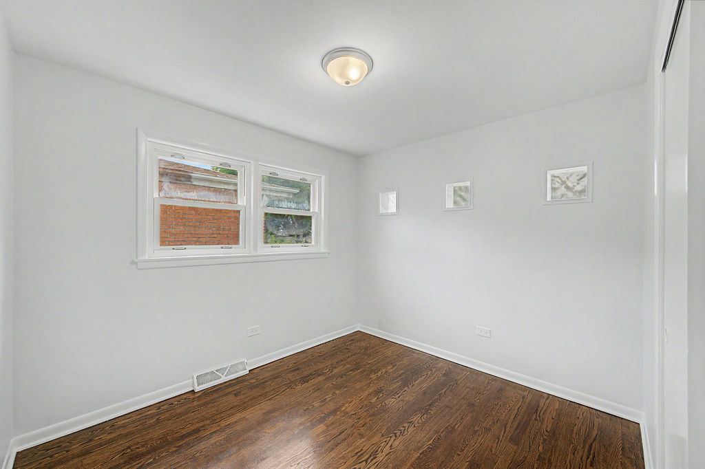 12690482 Property Photo 14
