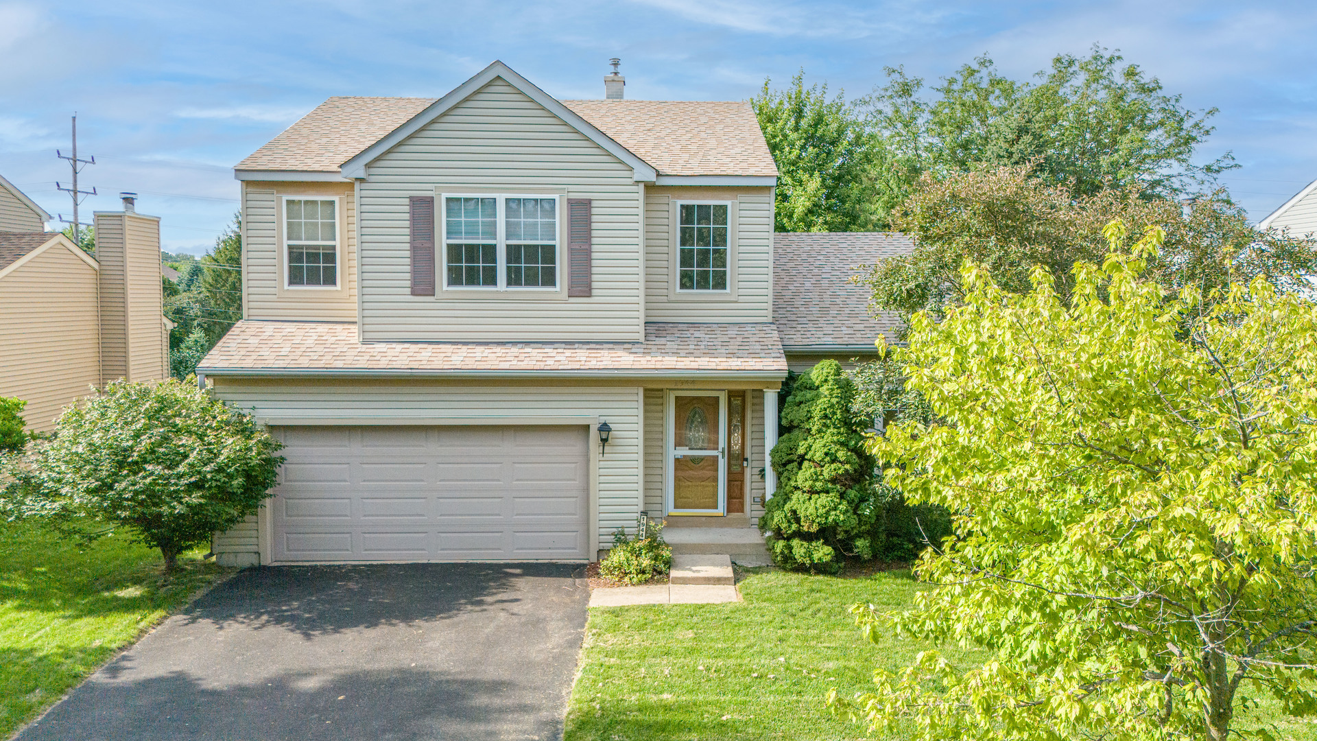 1944 Woodhaven Drive Property Photo 1