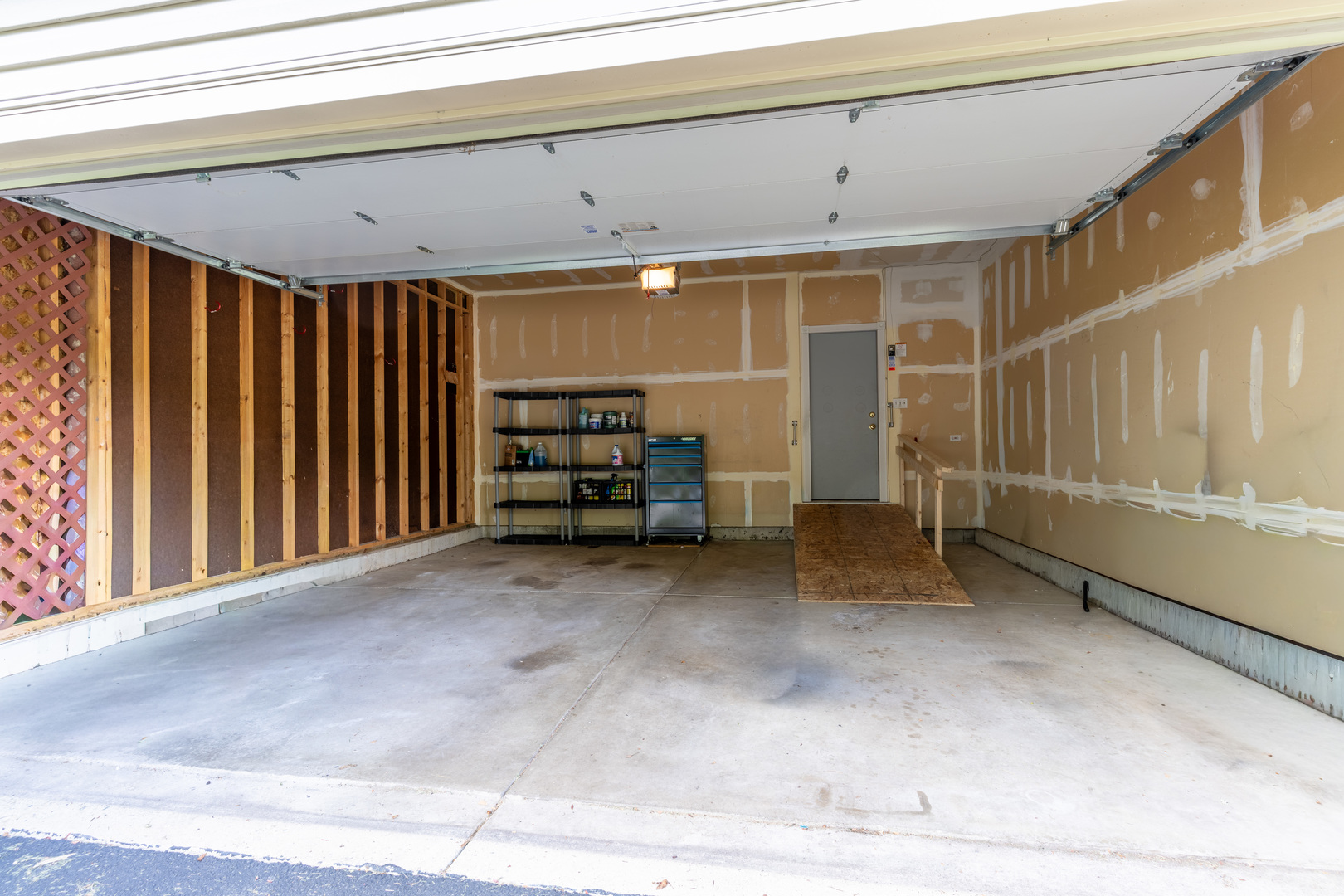 1944 Woodhaven Drive Property Photo 26