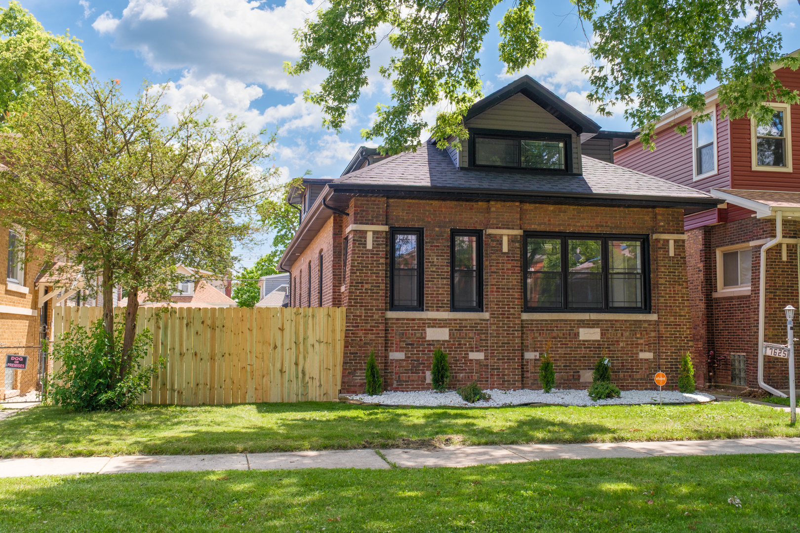 7625 S Clyde Avenue Property Photo 1
