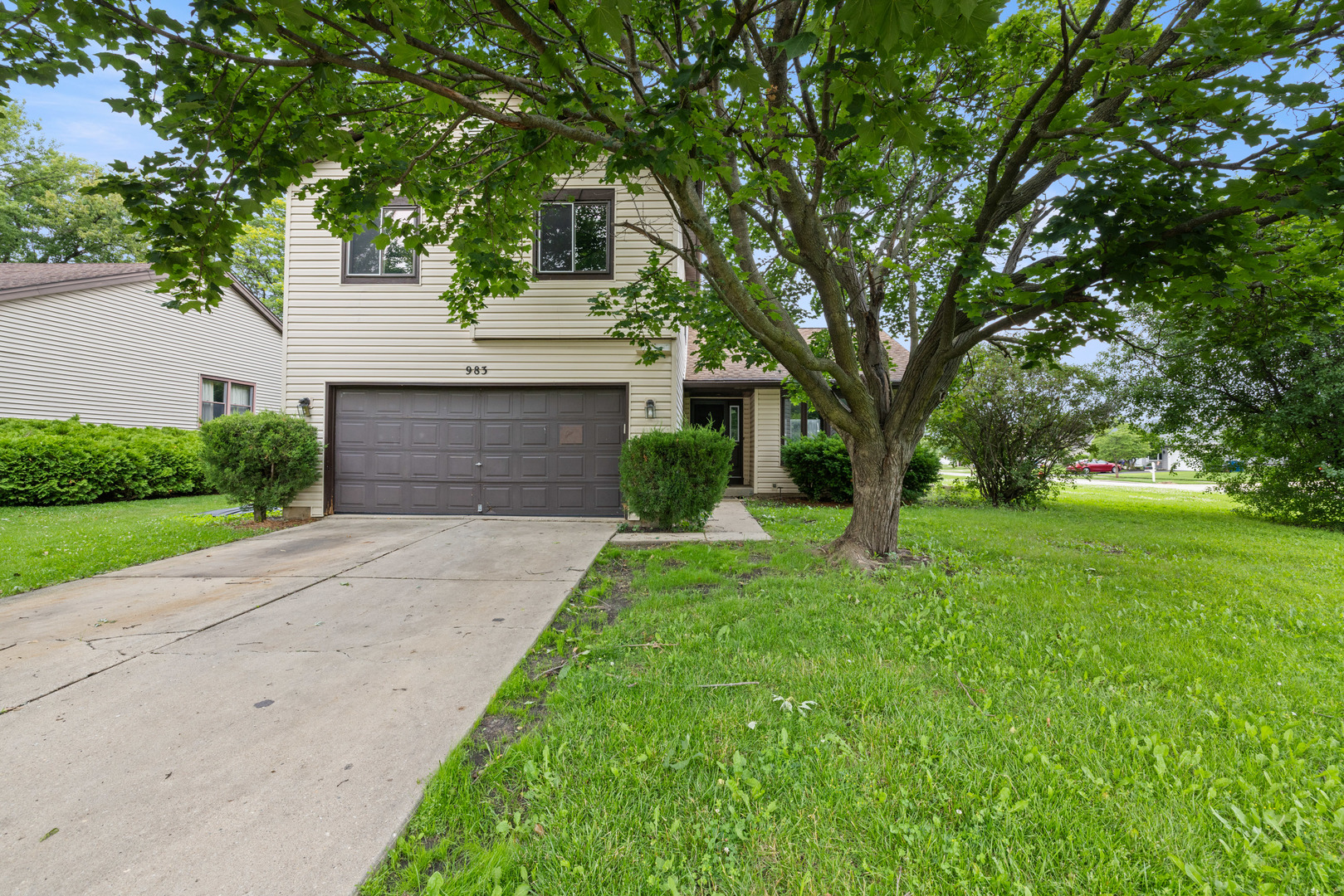 983 Valleyview Drive Property Photo 1