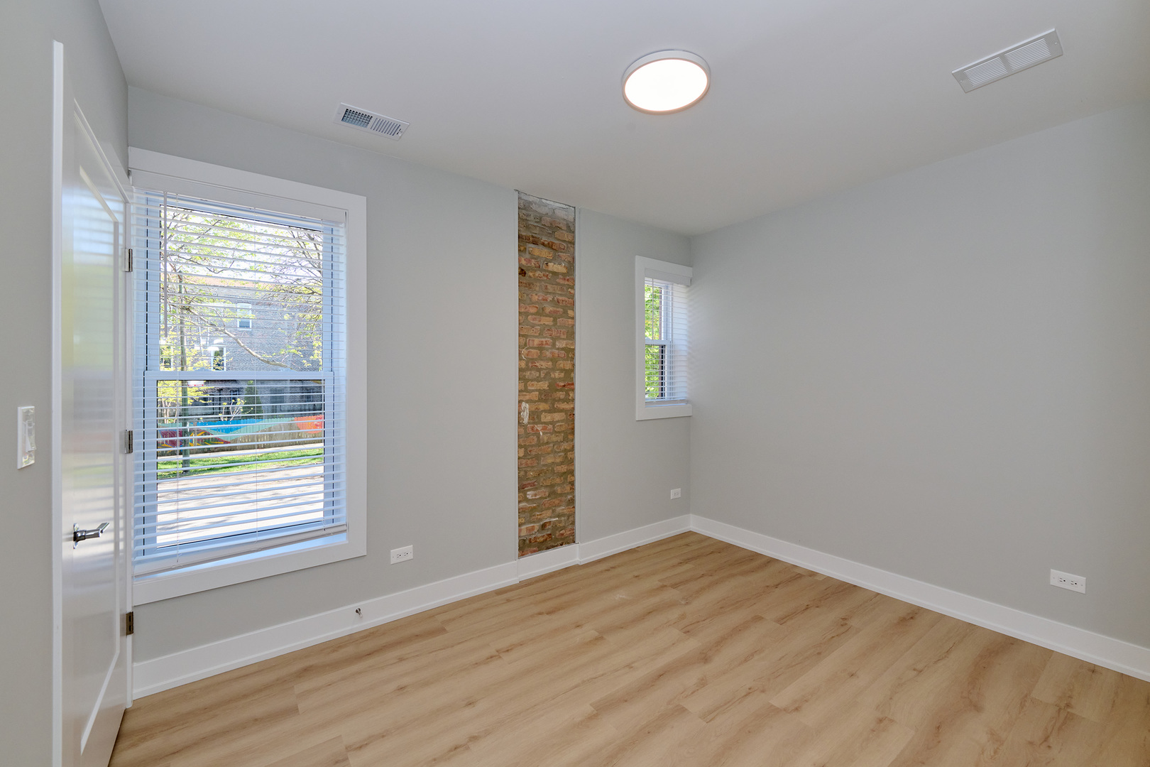 2127 S Marshall Boulevard 1 Property Photo 13