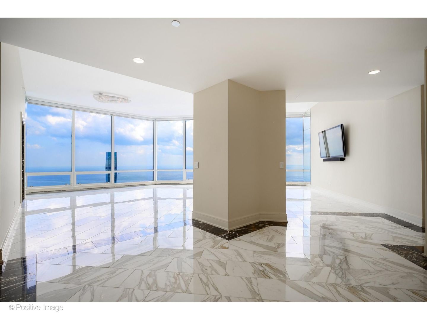 401 N Wabash Avenue 86d Property Photo 2
