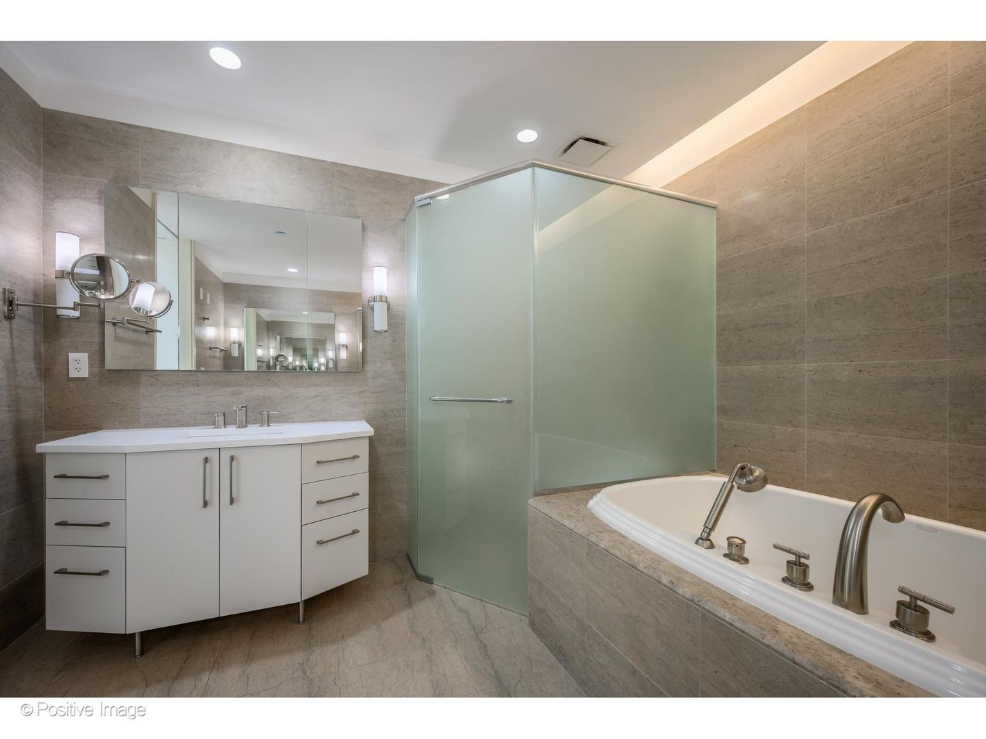 401 N Wabash Avenue 86d Property Photo 21