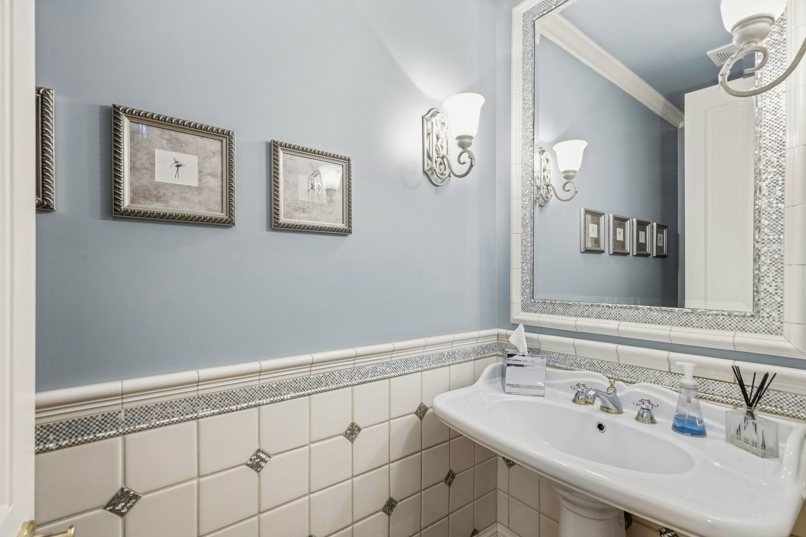 241 Walden Drive Property Photo 8