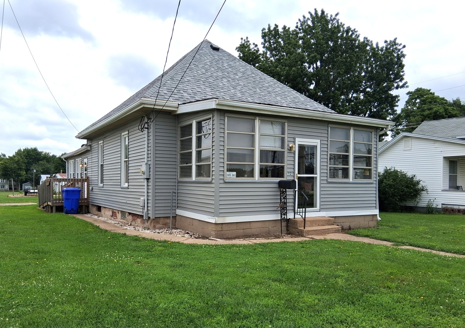 112 E 6th Street Property Photo 4