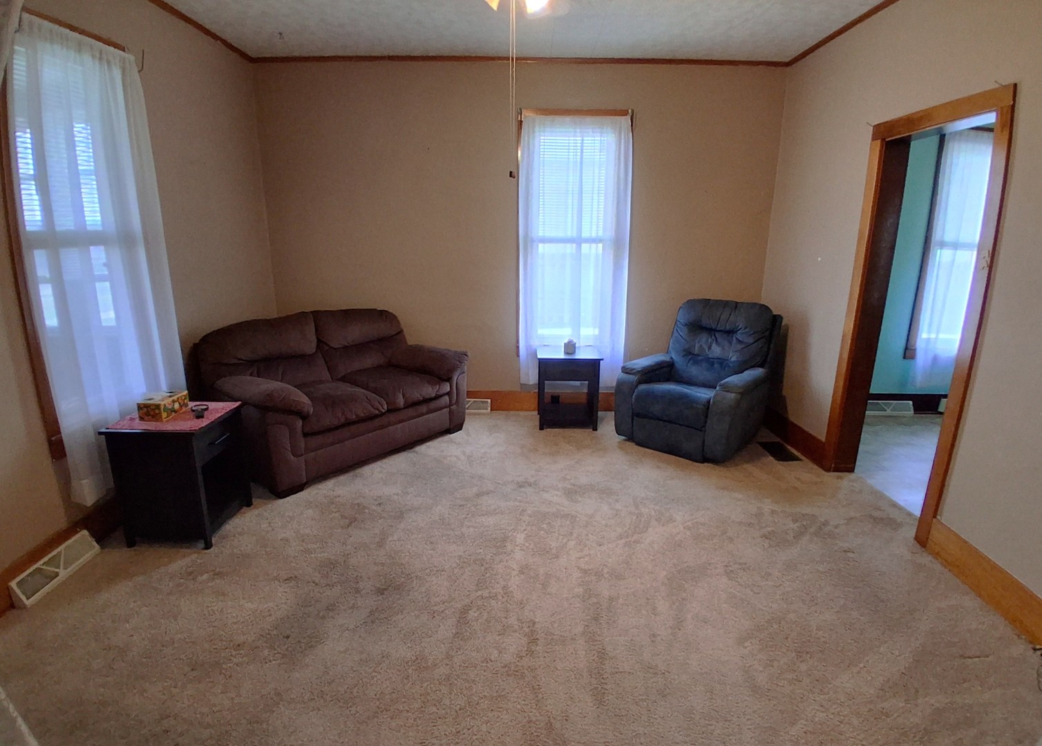 112 E 6th Street Property Photo 17