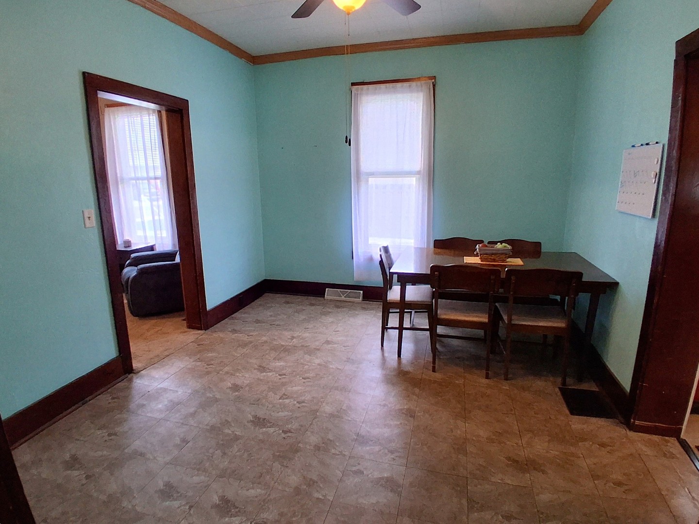 112 E 6th Street Property Photo 22