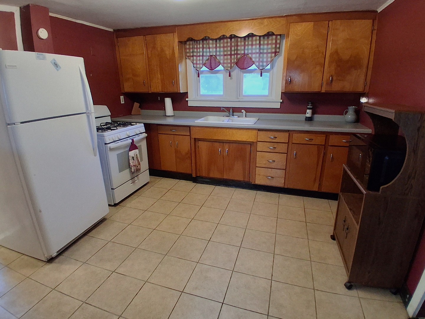 112 E 6th Street Property Photo 24