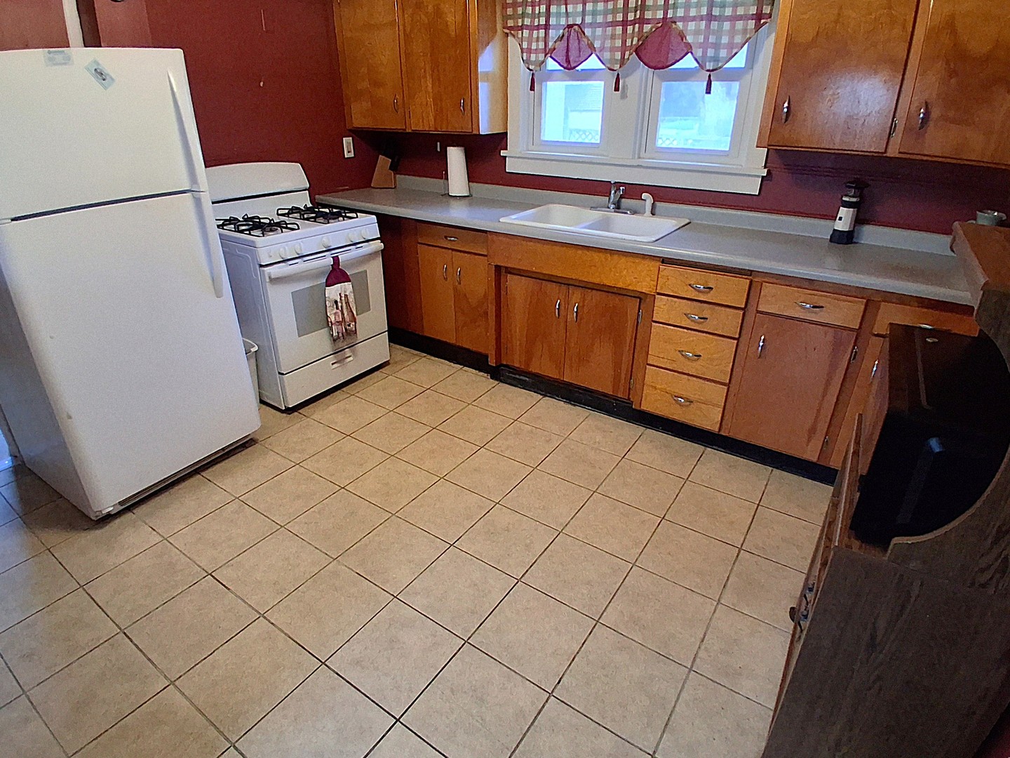112 E 6th Street Property Photo 25