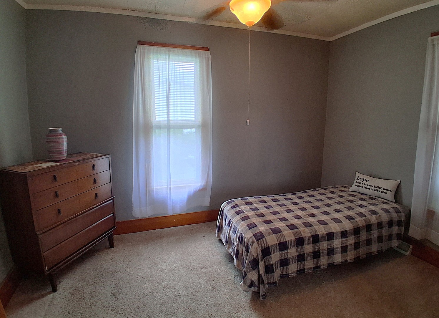 112 E 6th Street Property Photo 28
