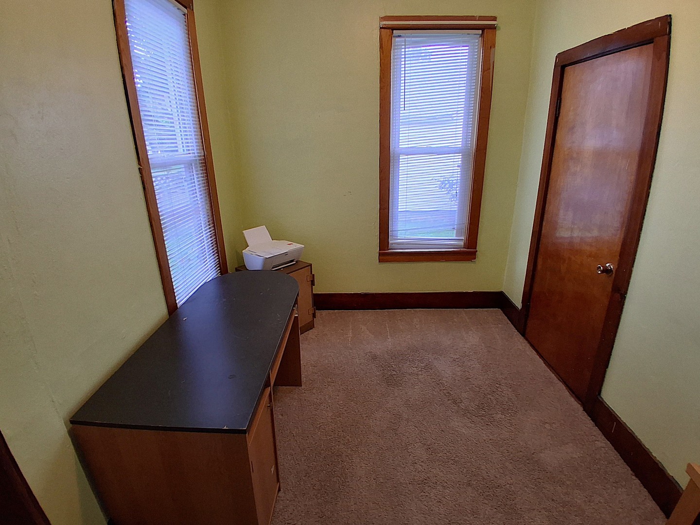 112 E 6th Street Property Photo 32