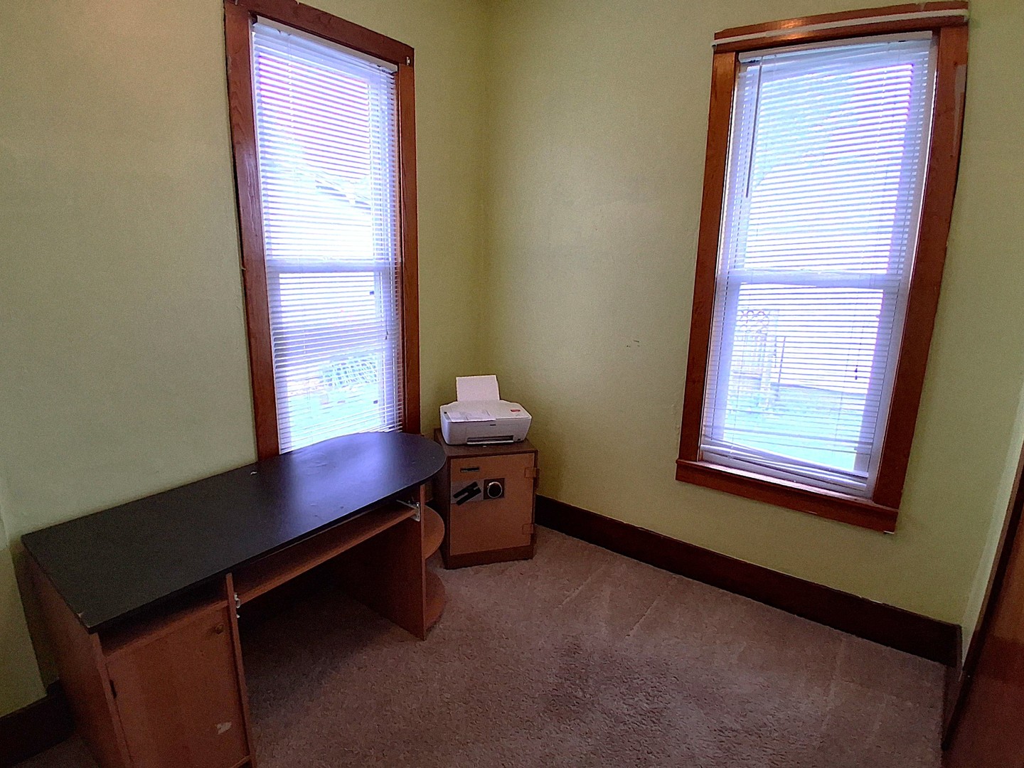 112 E 6th Street Property Photo 33