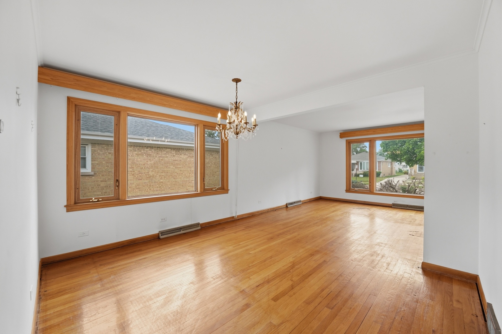 4847 N Sayre Avenue Property Photo 10