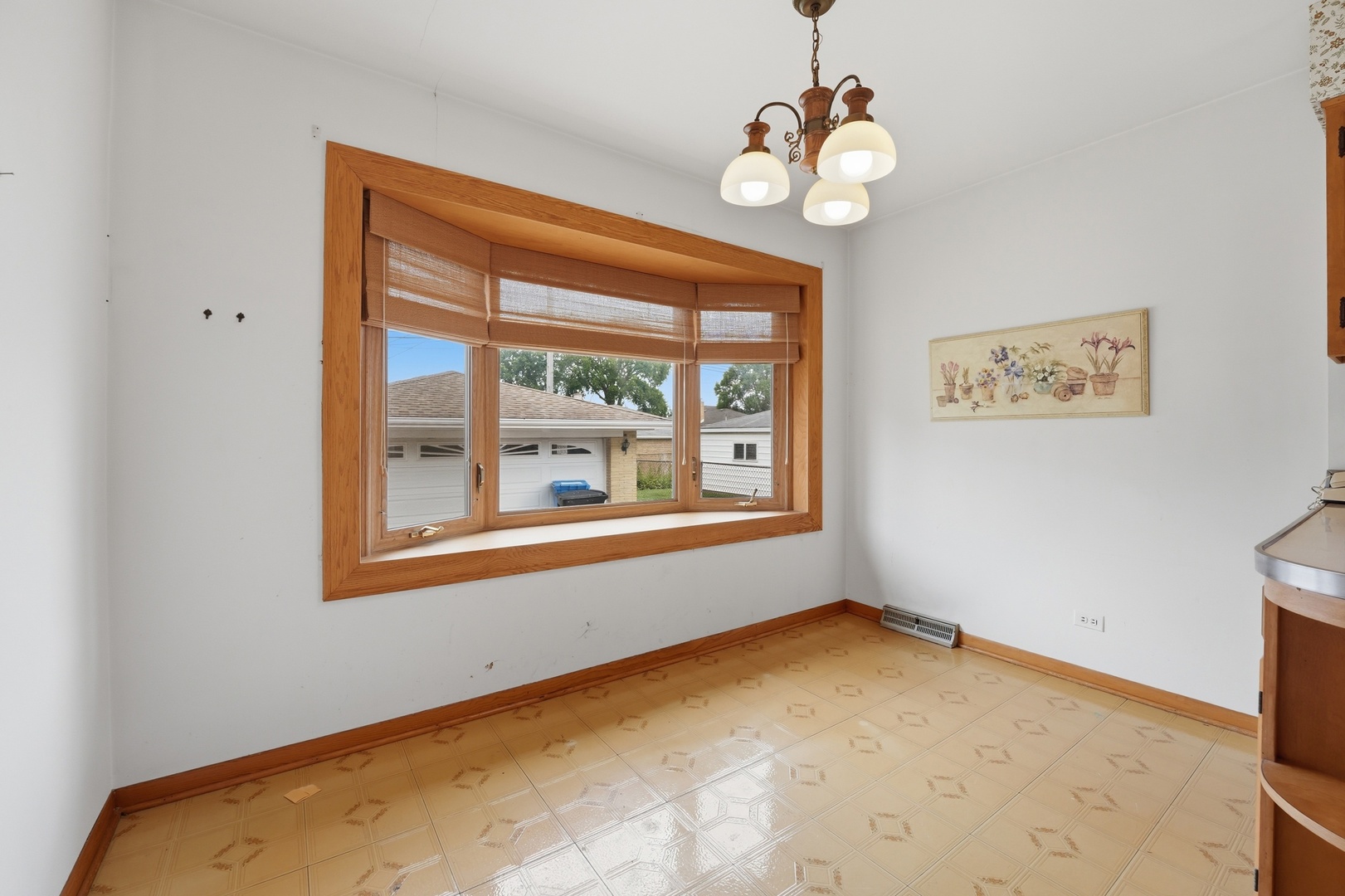 4847 N Sayre Avenue Property Photo 15