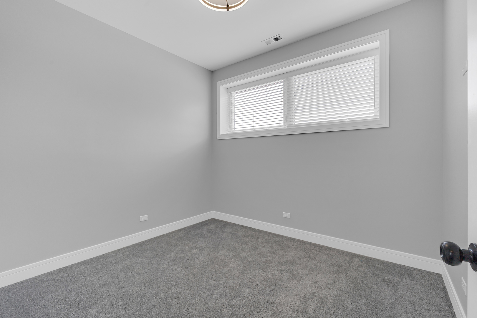 4827 S Saint Lawrence Avenue 3 Property Photo 6