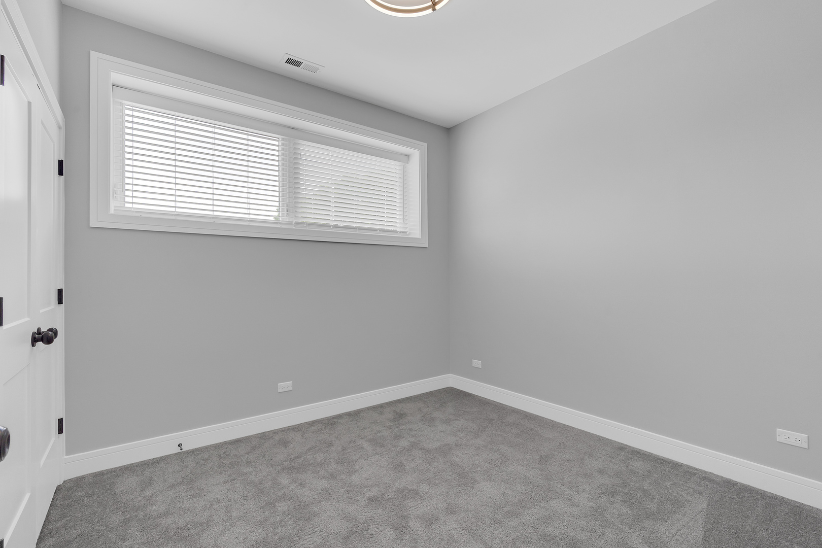 4827 S Saint Lawrence Avenue 3 Property Photo 7