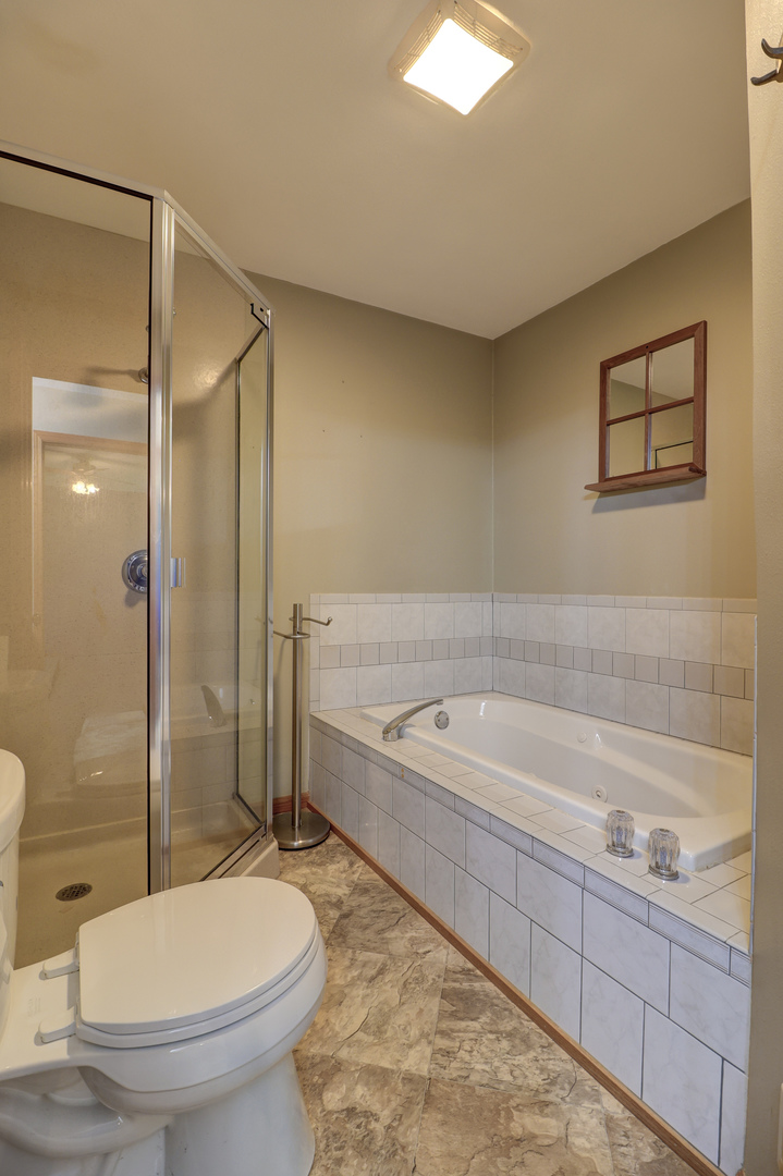 681 W Deer Creek Road Property Photo 16