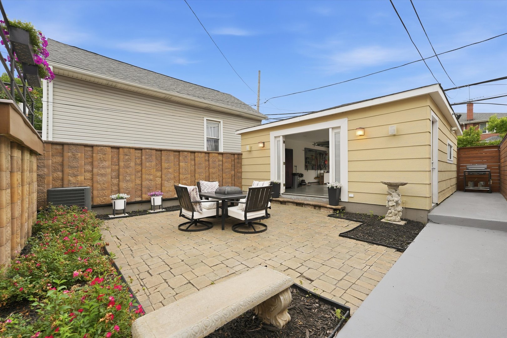 3619 S Parnell Avenue Property Photo 8