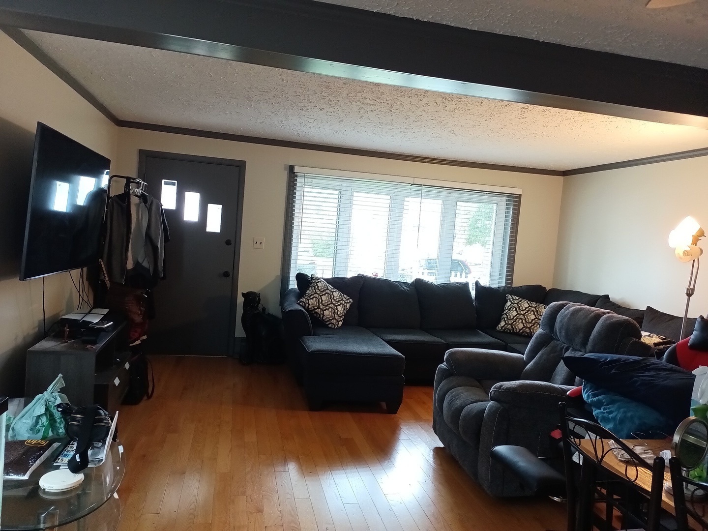 3253 N Oconto Avenue Property Photo 4