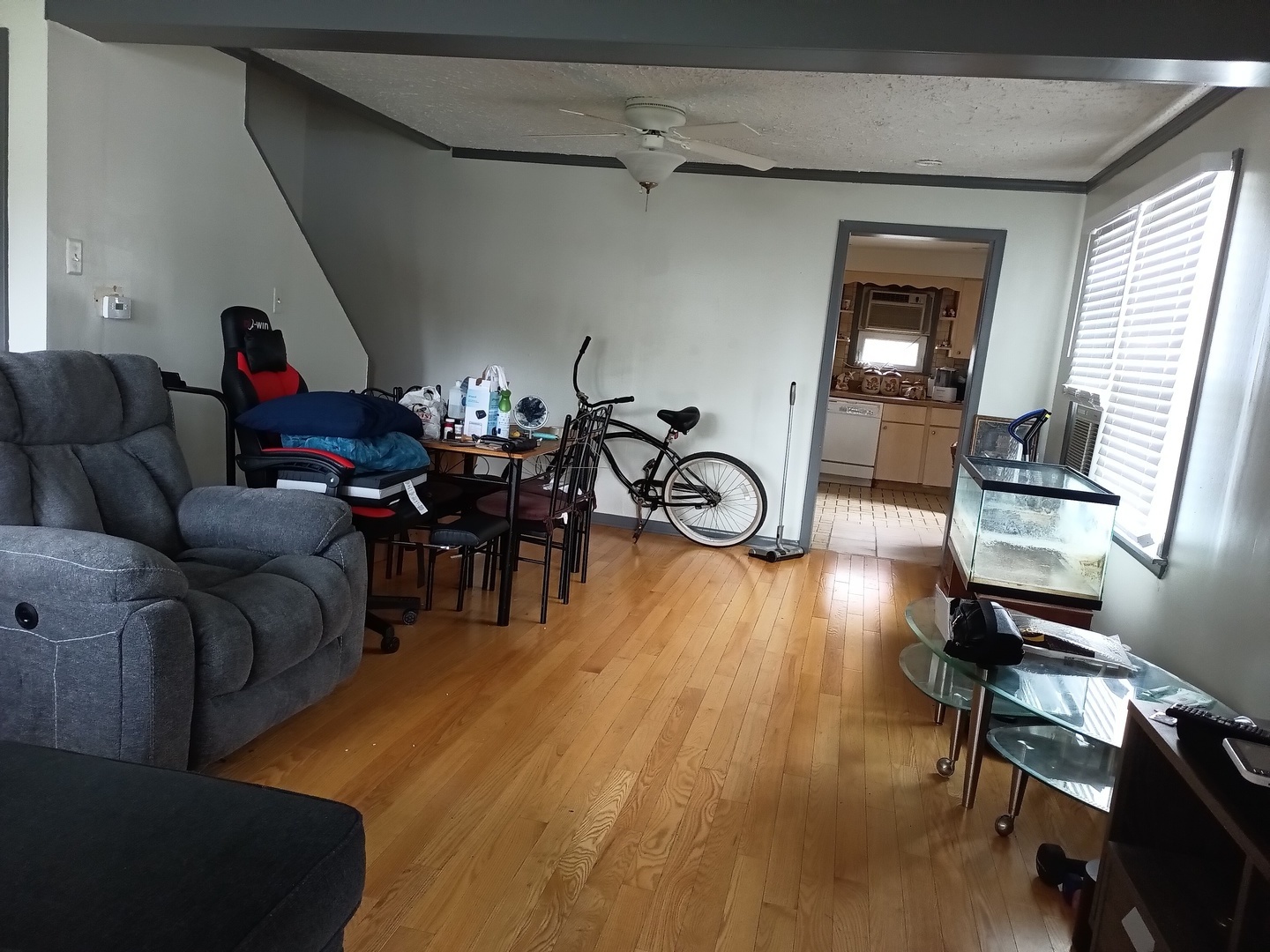 3253 N Oconto Avenue Property Photo 5