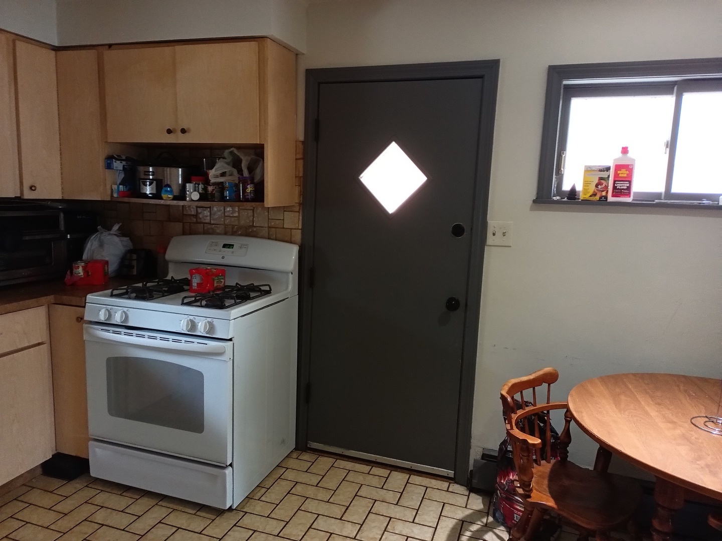 3253 N Oconto Avenue Property Photo 6