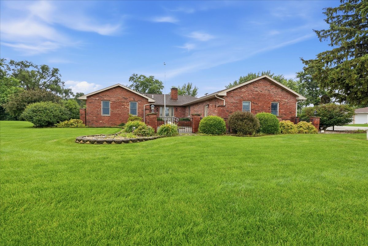 404 Clayton Drive Property Photo 1
