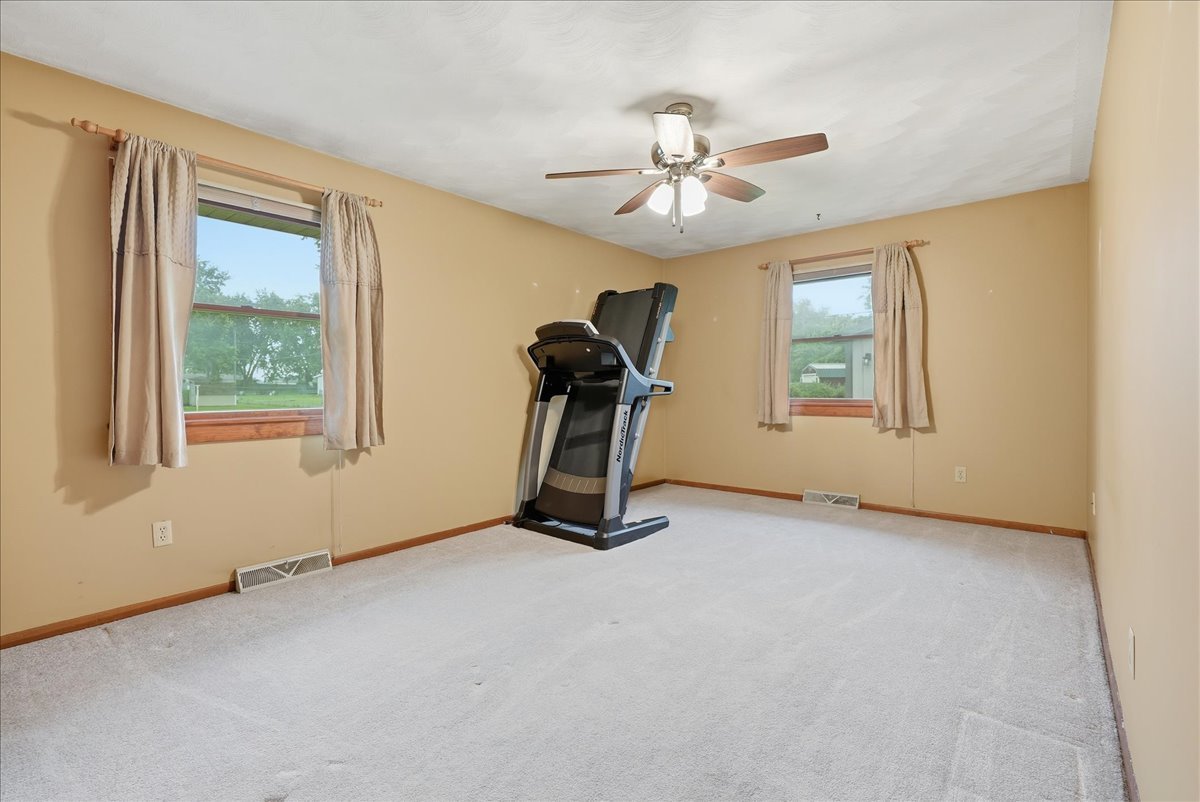 404 Clayton Drive Property Photo 17