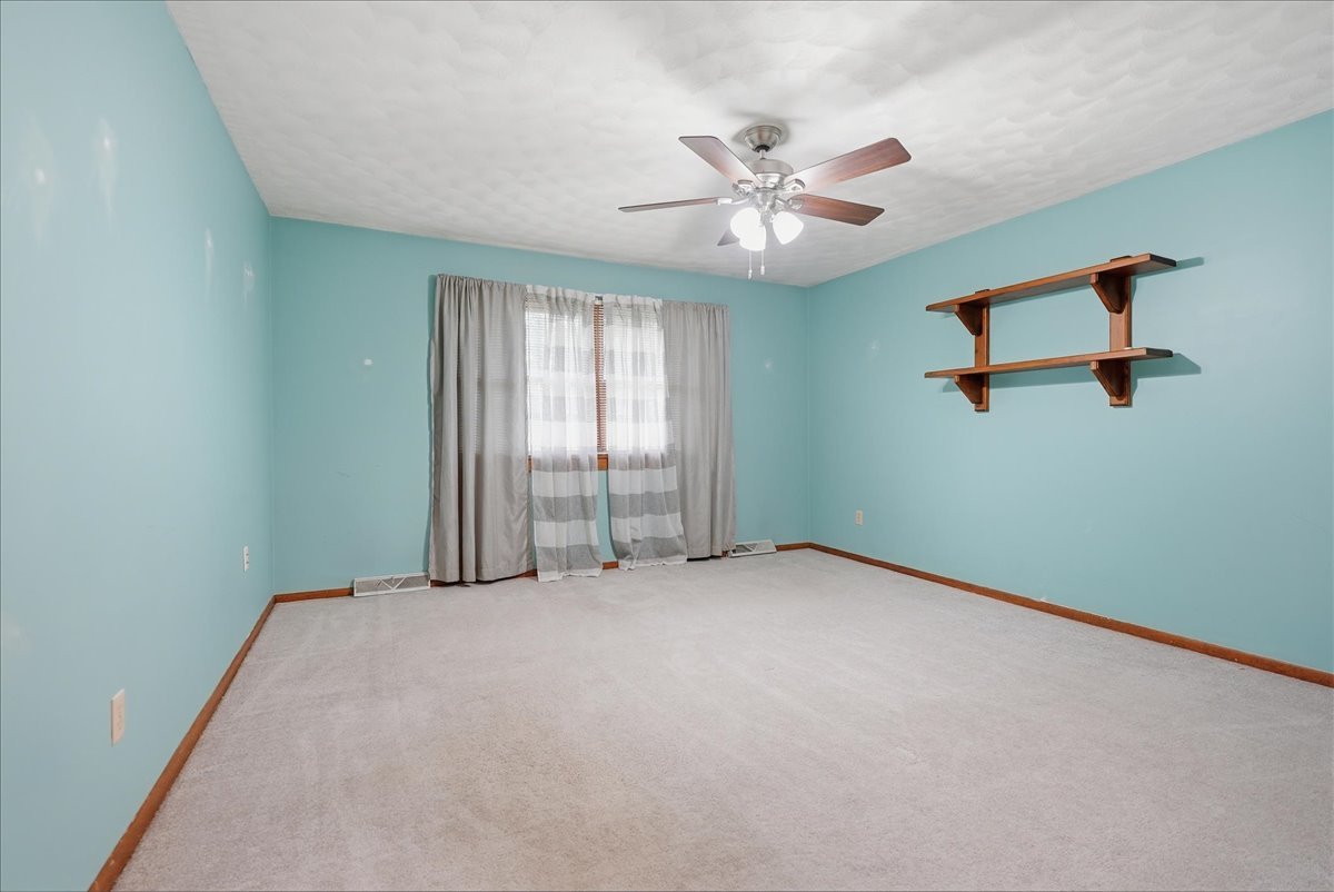 404 Clayton Drive Property Photo 19