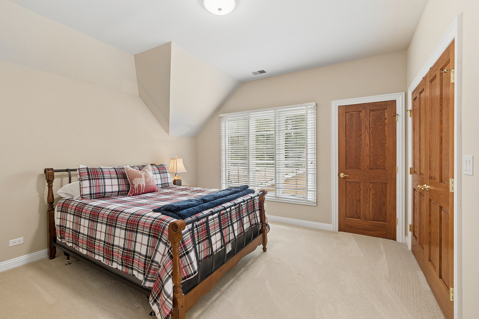 122 Springlake Avenue Property Photo 30