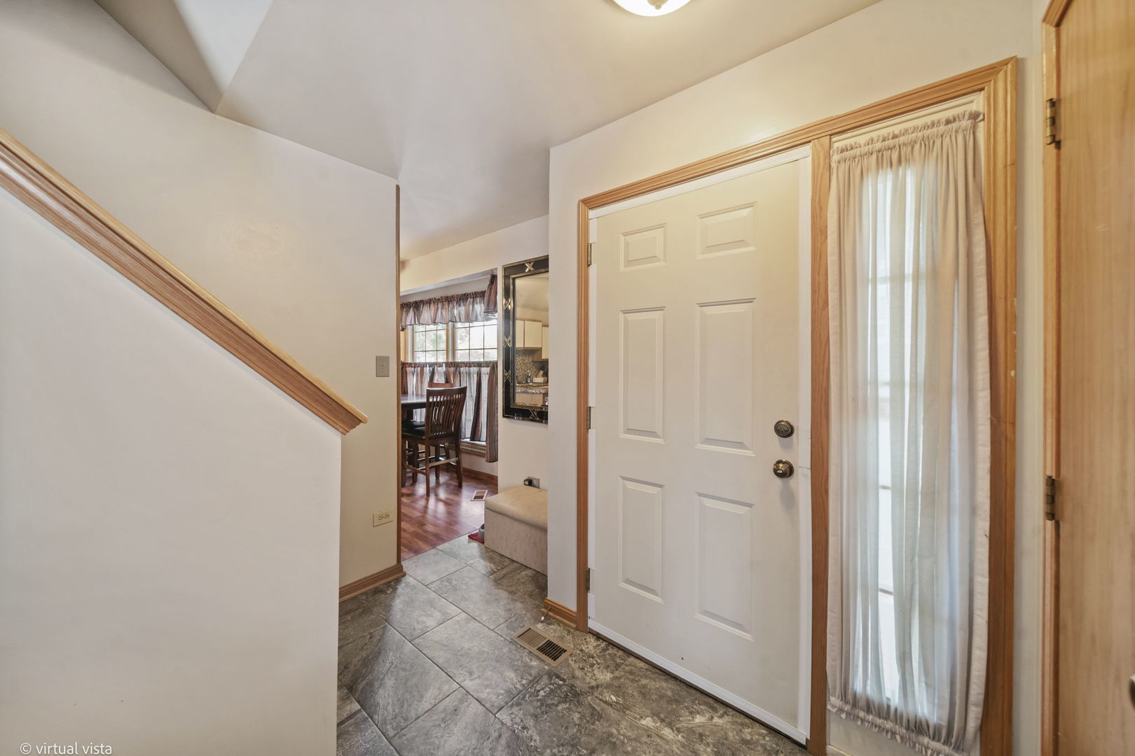 9933 Cambridge Court C Property Photo 7