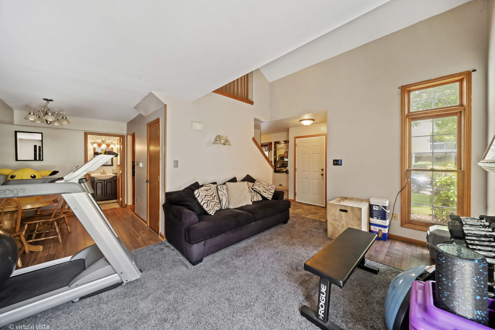 9933 Cambridge Court C Property Photo 11