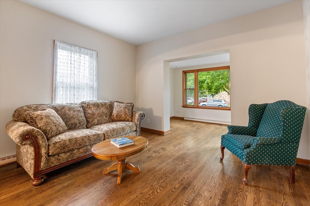 6317 Kirschoff Street Property Photo 6