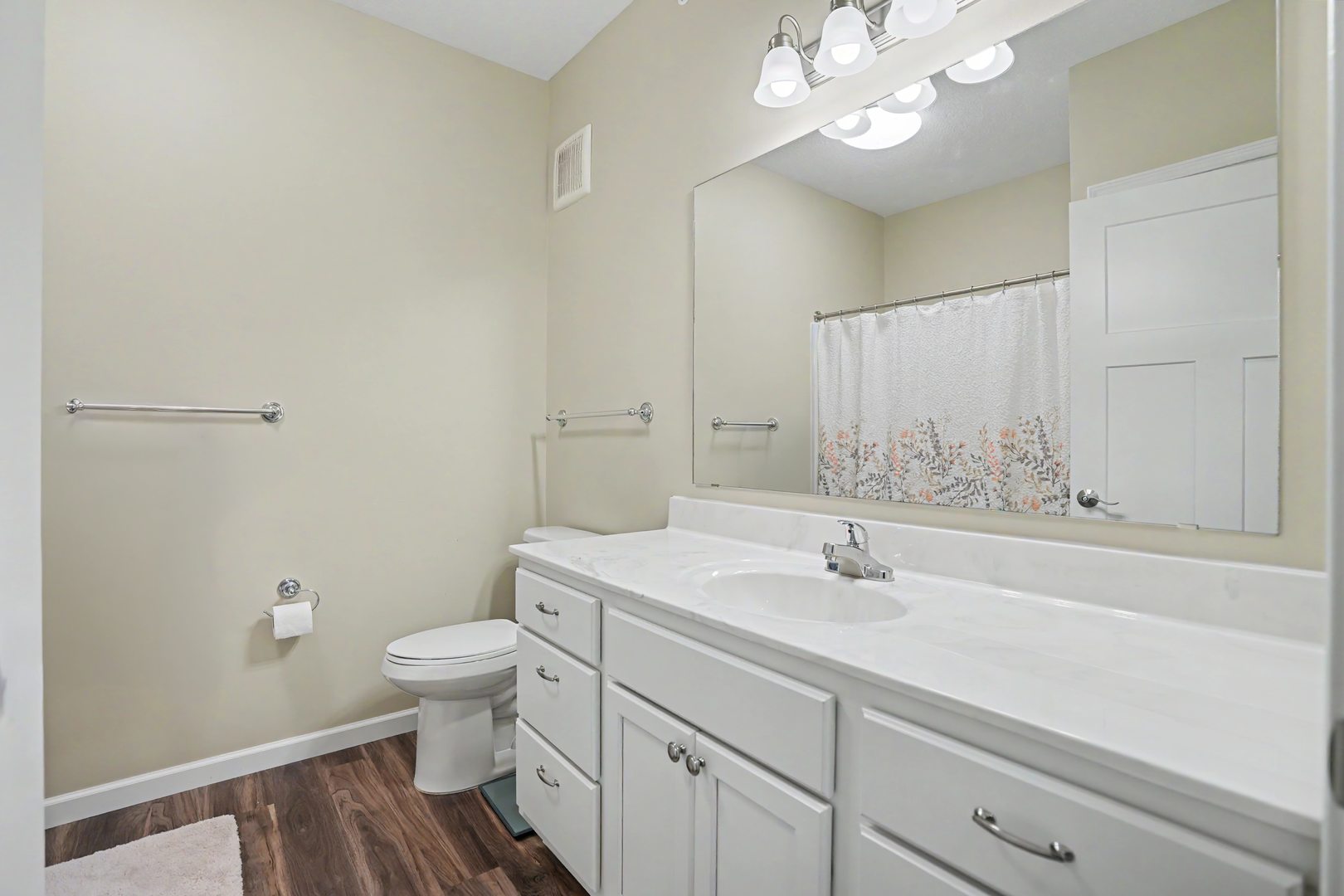 2592 Middle Road 318 Property Photo 20