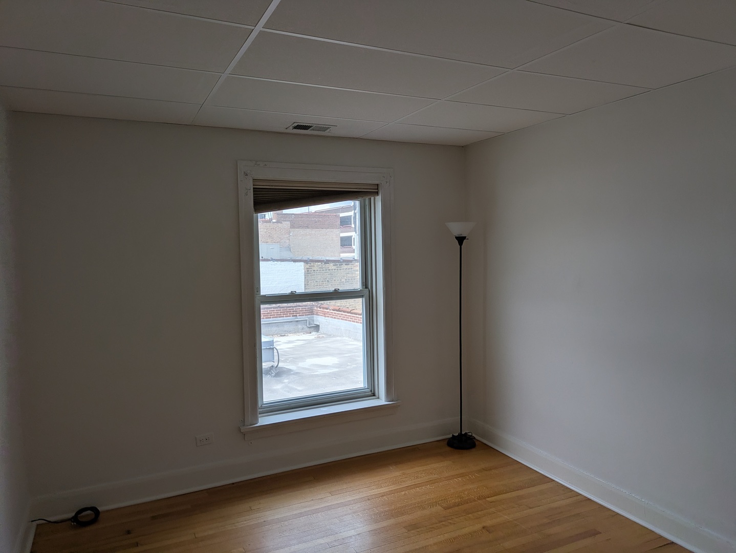 103 E 1st Street 2n Property Photo 6
