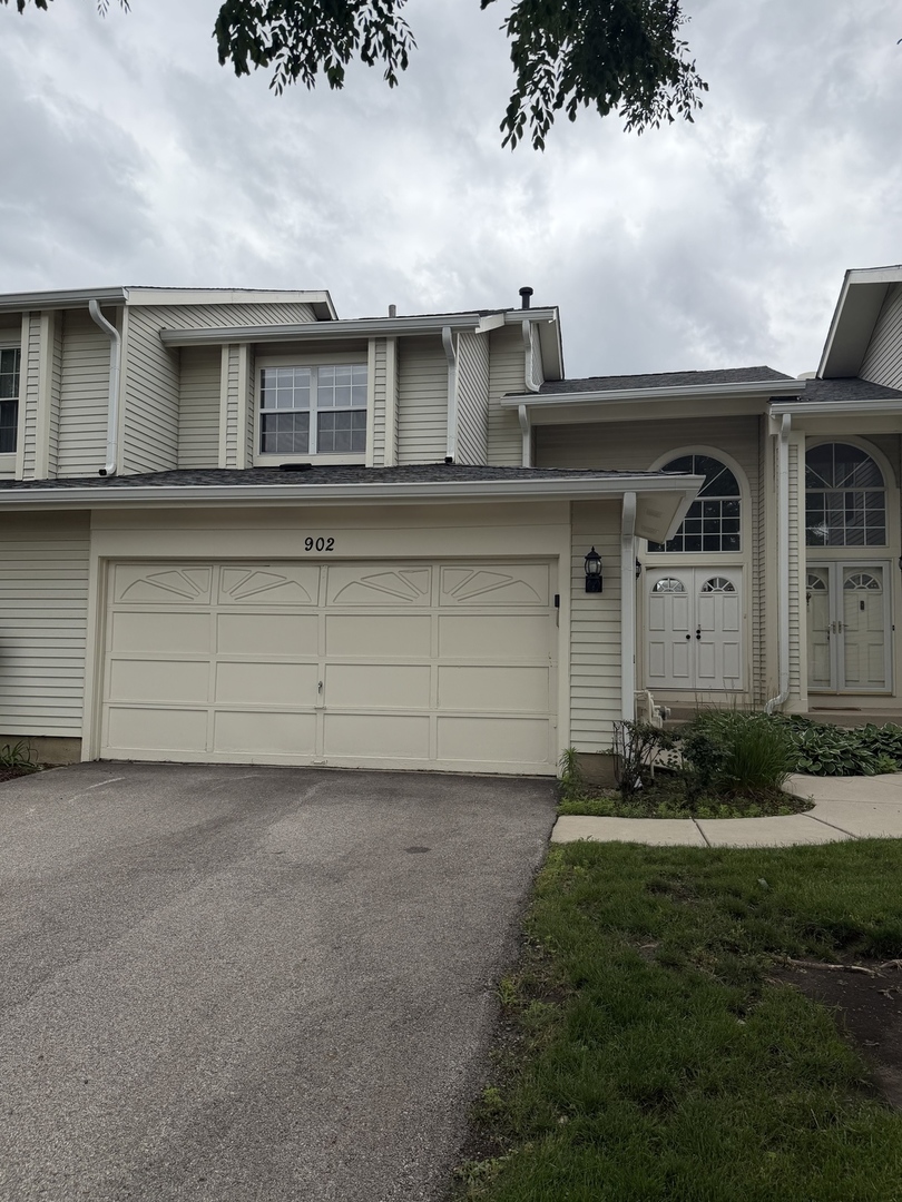 902 Sturnbridge Court Property Photo 2