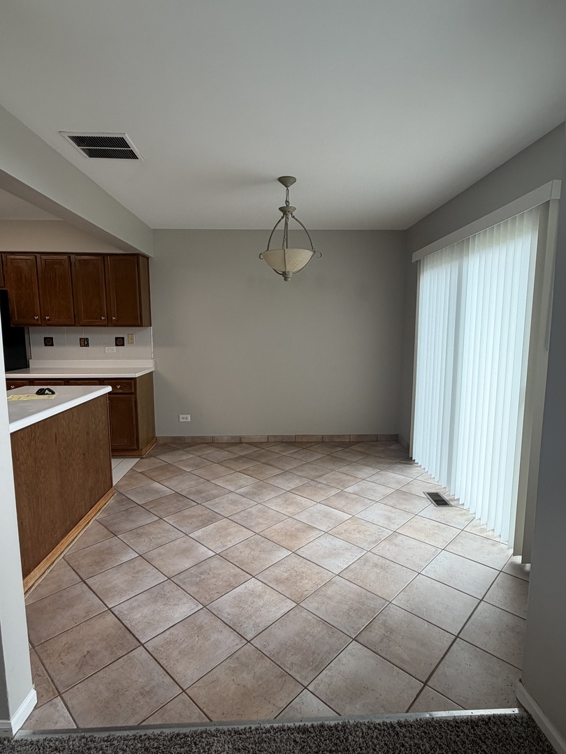 902 Sturnbridge Court Property Photo 6