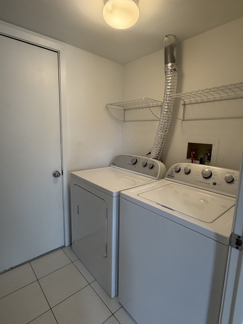902 Sturnbridge Court Property Photo 8