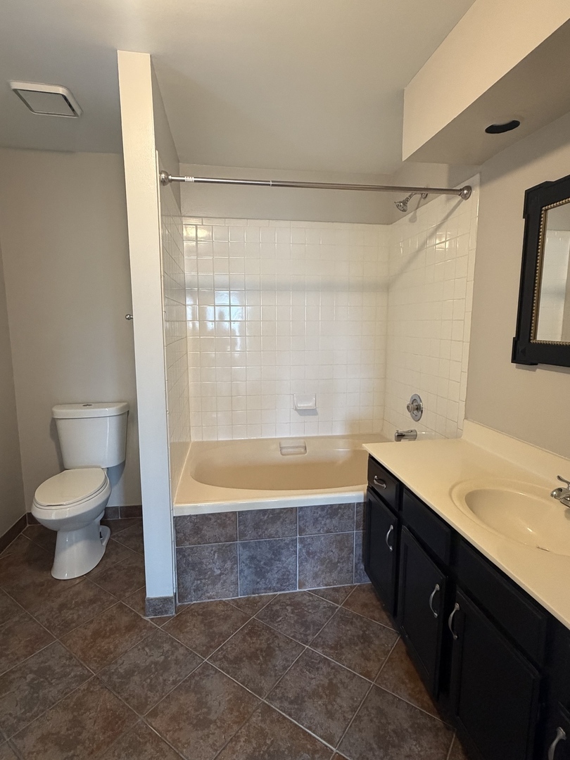 902 Sturnbridge Court Property Photo 15