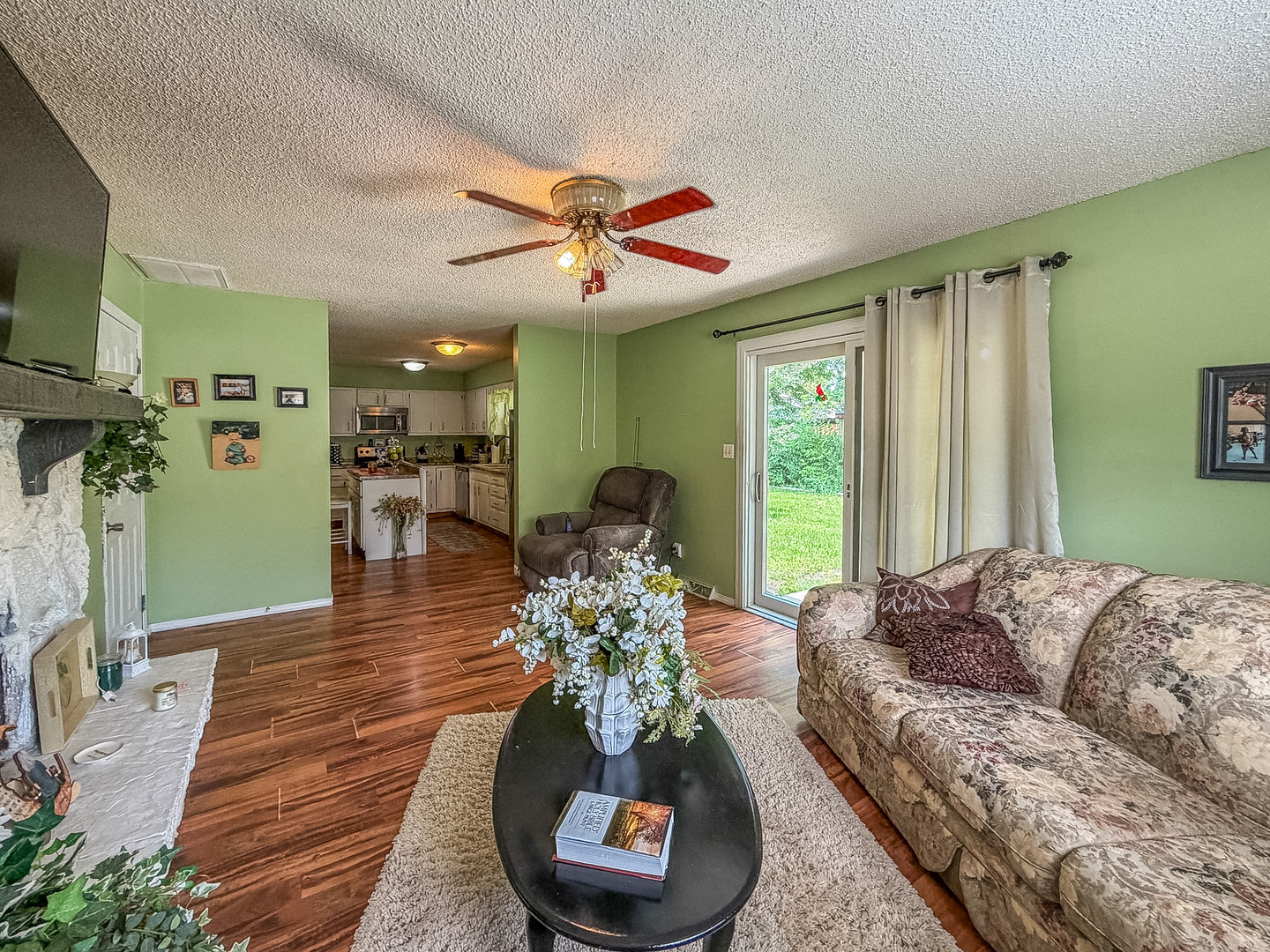 1020 Illinois Drive Property Photo 15