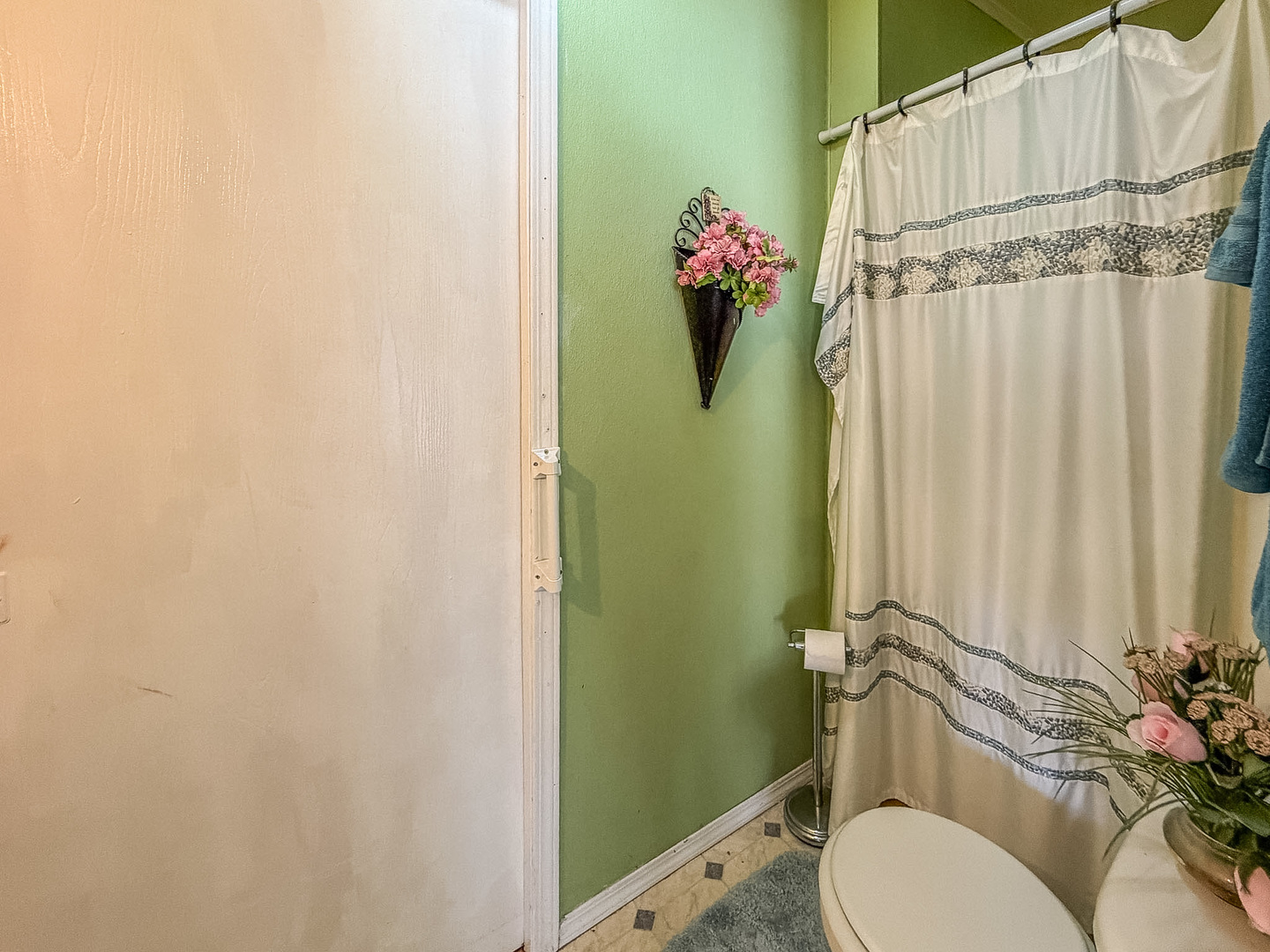 1020 Illinois Drive Property Photo 16