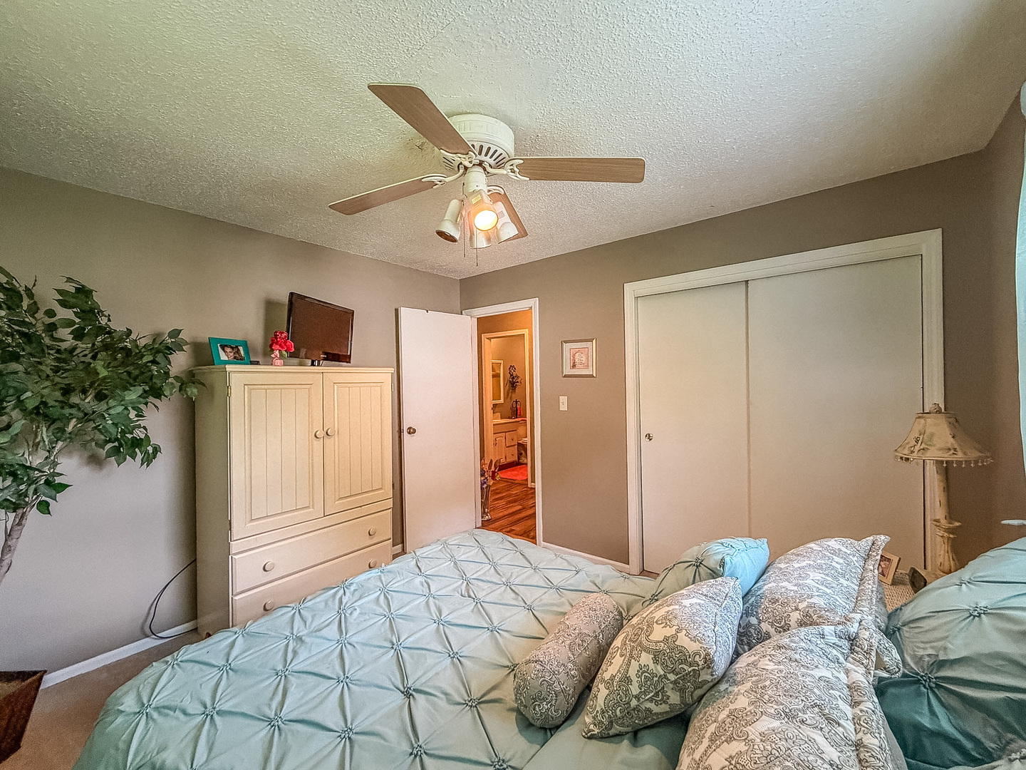 1020 Illinois Drive Property Photo 23