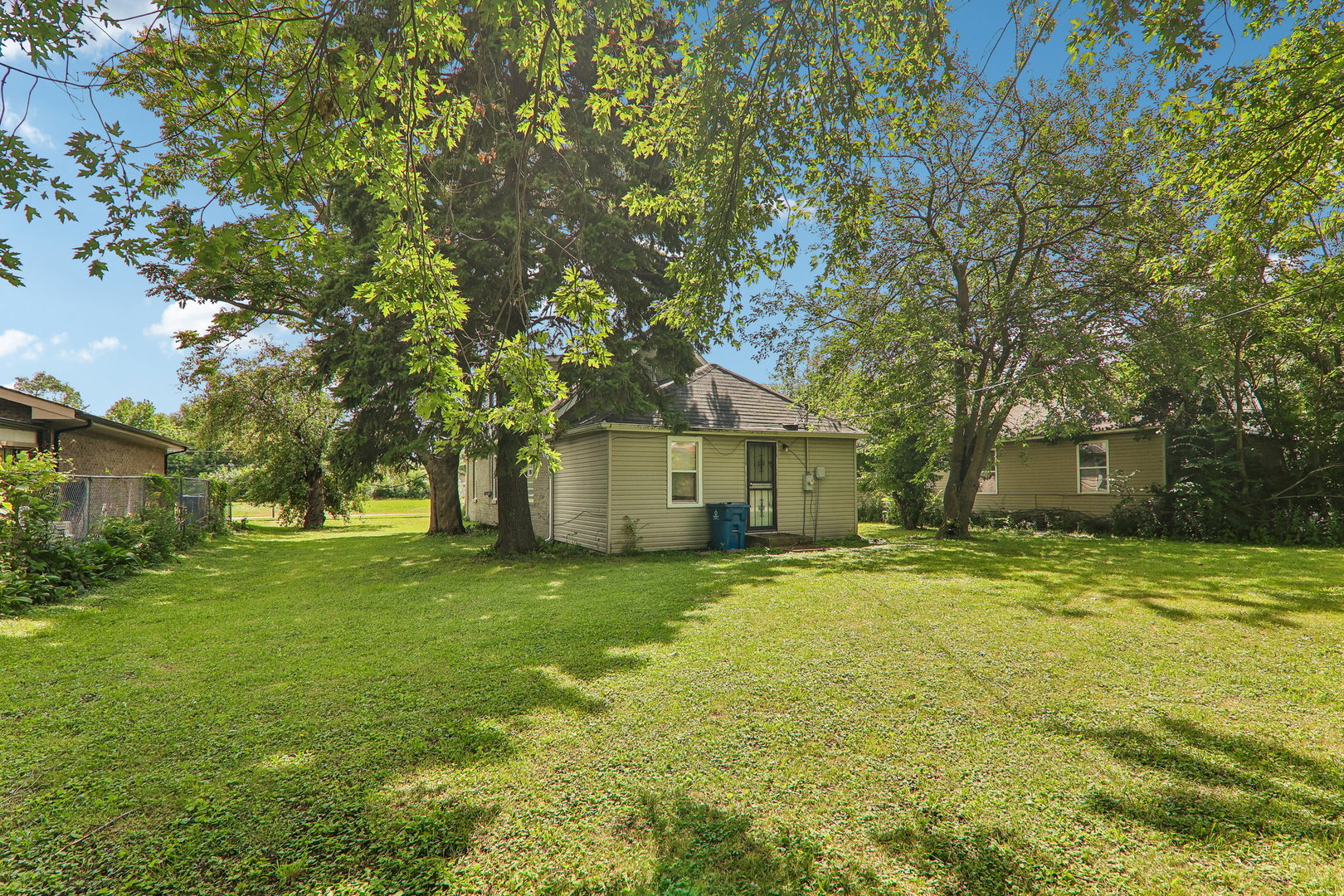 14248 Honore Avenue Property Photo 11